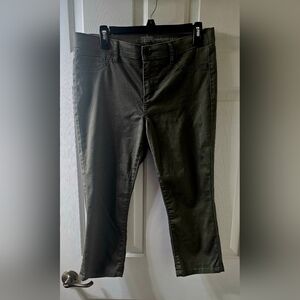 Soho Olive Green Crosby Size 10 Cropped Pants